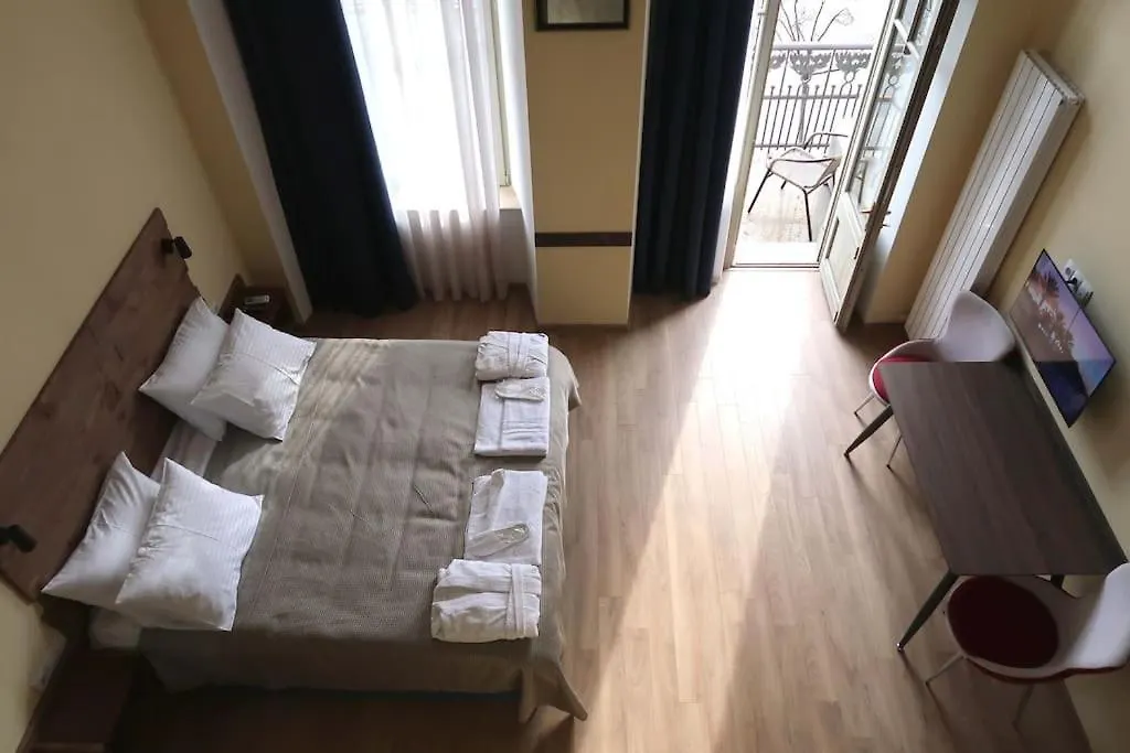 Opera Garden 3 Apartment In Tbilisi Center Грузия
