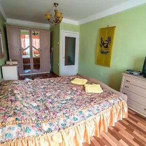On Mykilska-slobidka , Киев Украина